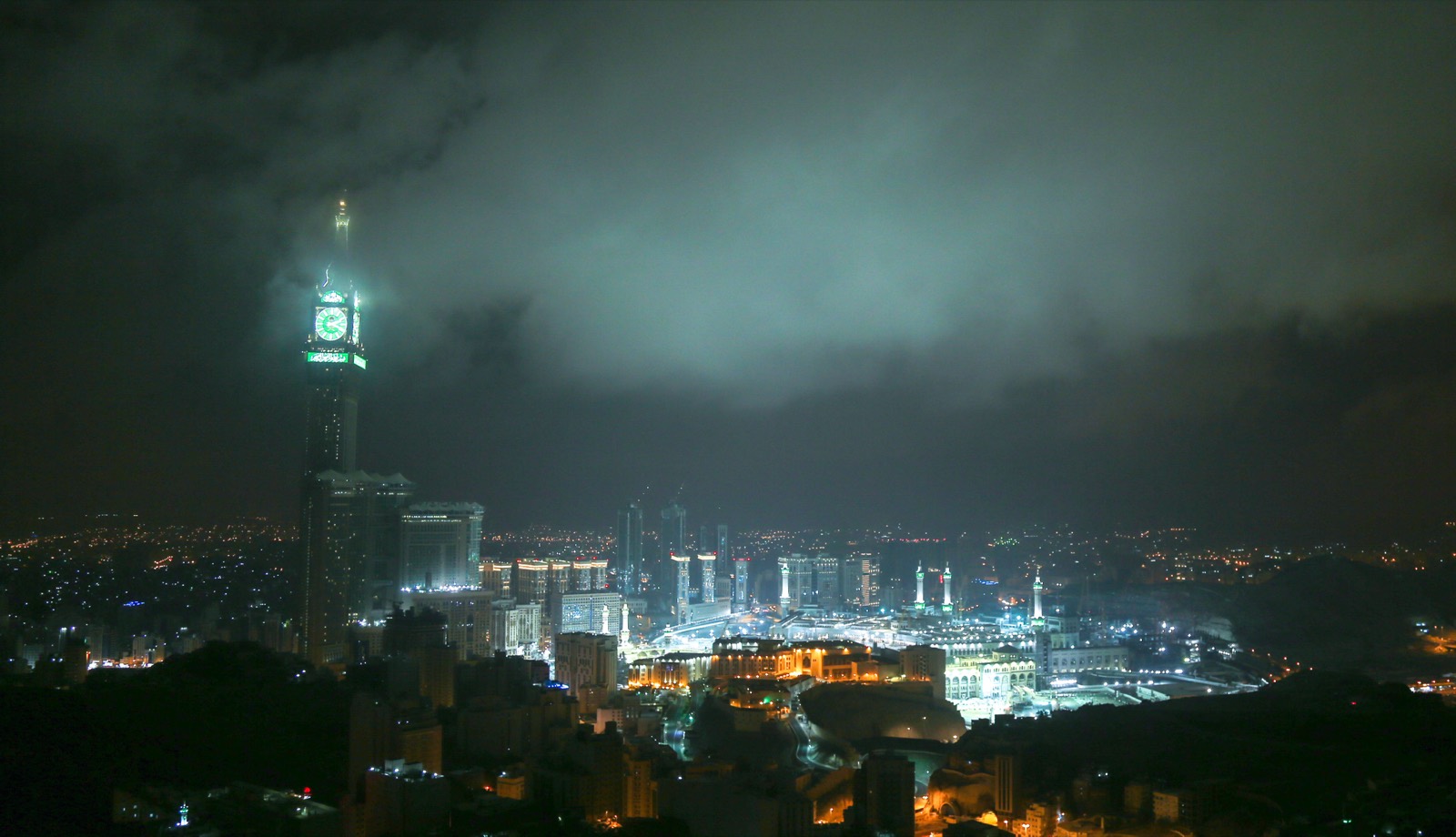 Makkah Royal Clock Tower rising above the city at night
